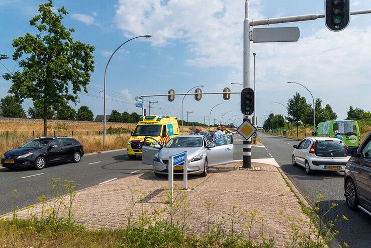 Kop-staartbotsing op Hasselterweg - Foto: Peter Denekamp