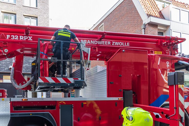Brandweer Zwolle neemt nieuwe hoogwerker in gebruik - Foto: Peter Denekamp