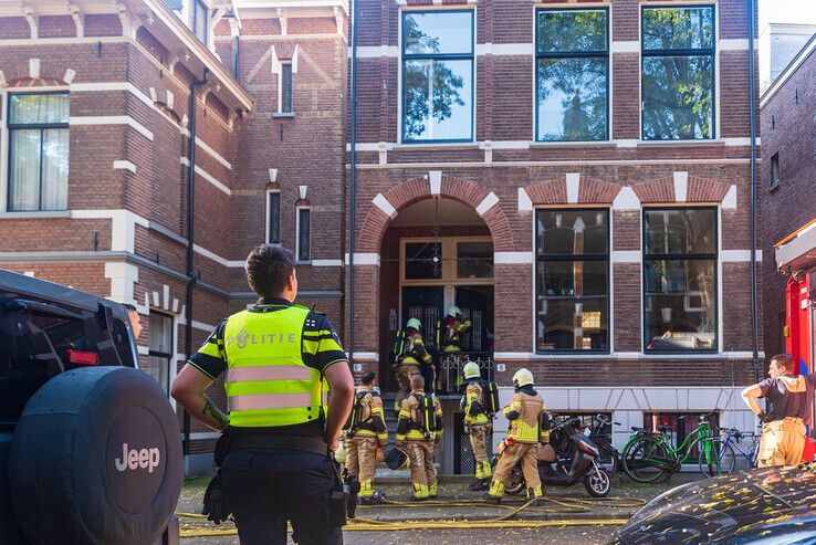 Brand in appartement Assendorp snel geblust - Foto: Peter Denekamp