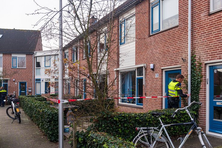 Gewonde bij steekincident in beschermde woonvorm in Zwolle-Zuid - Foto: Peter Denekamp