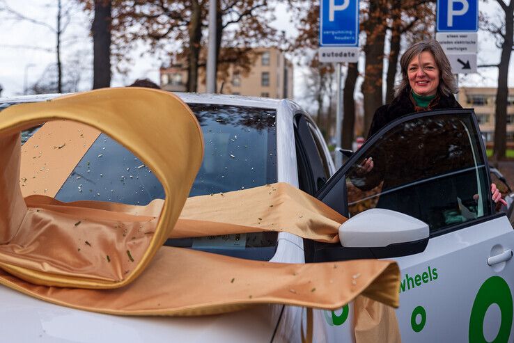 2500e Greenwheels deelauto in gebruik genomen in Zwolle-Zuid - Foto: Peter Denekamp