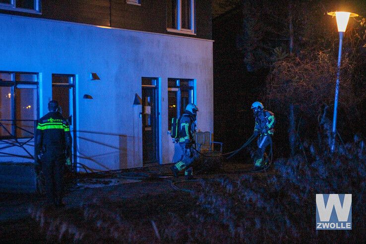 Twee gewonden bij zolderbrand Stadshagen - Foto: Ruben Meinten