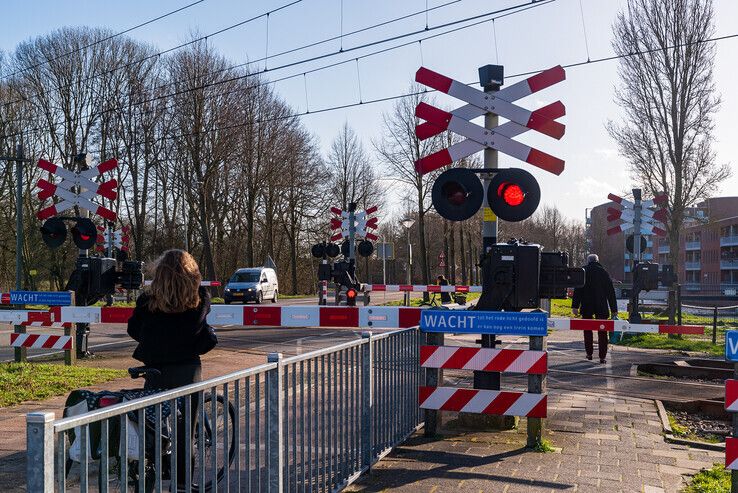 Verkeerschaos in Zwolle-Zuid door storing op het spoor - Foto: Peter Denekamp