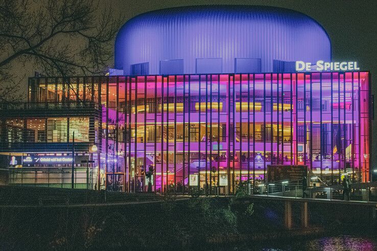 Theater de Spiegel aan het Spinhuisplein in Zwolle. - Foto: Peter Denekamp