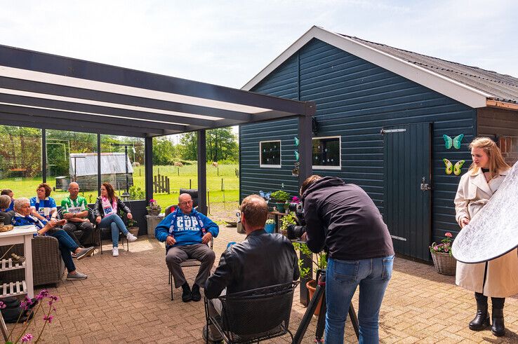 Een tv-ploeg van Hart van Nederland kwam donderdag naar Zwolle voor een interview met Wichert. - Foto: Peter Denekamp
