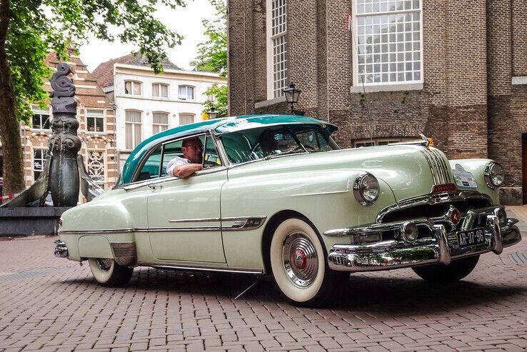 Archieffoto Racident Oldtimer Tour 2018 in Zwolle. - Foto: Peter Denekamp