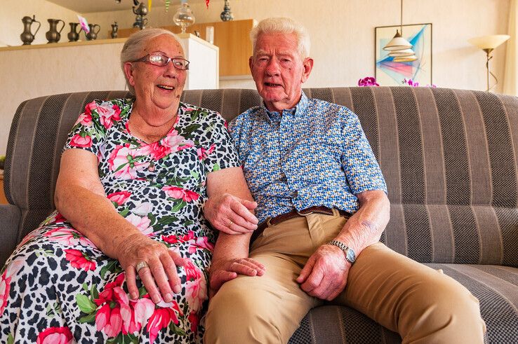 Gerrit en Mien Edelijn waren afgelopen maandag 65 jaar getrouwd.  - Foto: Peter Denekamp