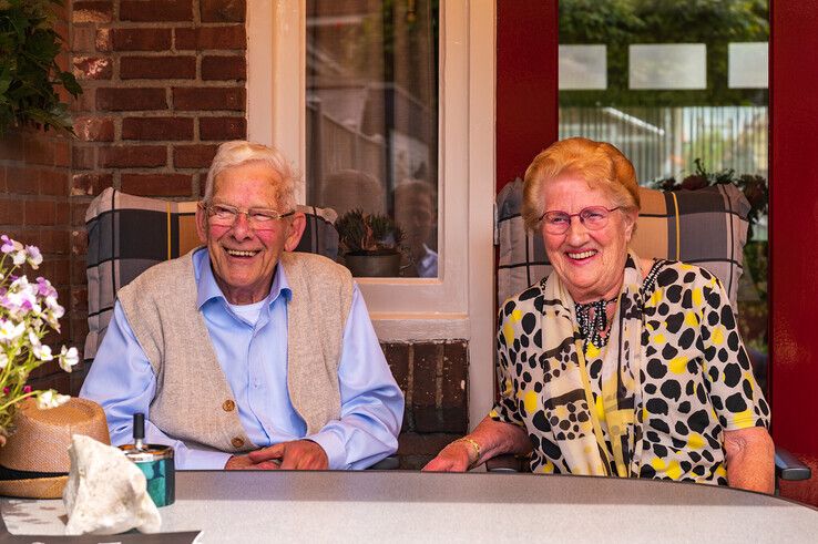Het echtpaar woont al vele decennia in de Assendorperstraat. - Foto: Peter Denekamp