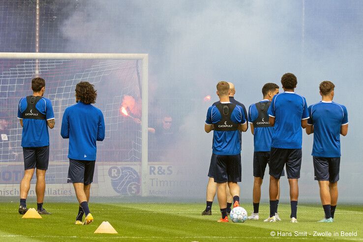 In beeld: Eerste training van PEC Zwolle in Wijthmen - Foto: Hans Smit