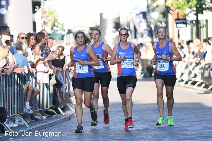 In beeld: Nigsti Haftu  wint voor tweede keer op rij Halve Marathon bij de vrouwen - Foto: Jan Burgman