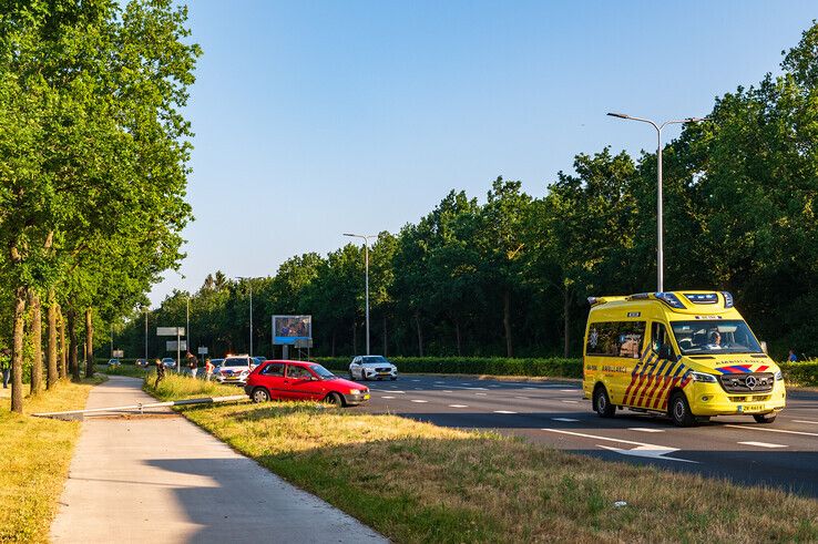 De bestuurder raakte niet gewond bij het eenzijdige ongeval. - Foto: Peter Denekamp