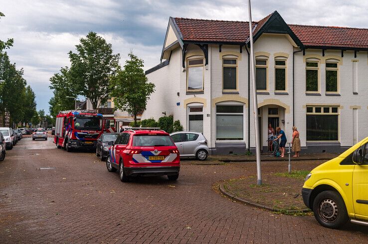 Brandweer urenlang in touw om wateroverlast te bestrijden, vrees dat Assendorp verzuipt komt uit - Foto: Peter Denekamp