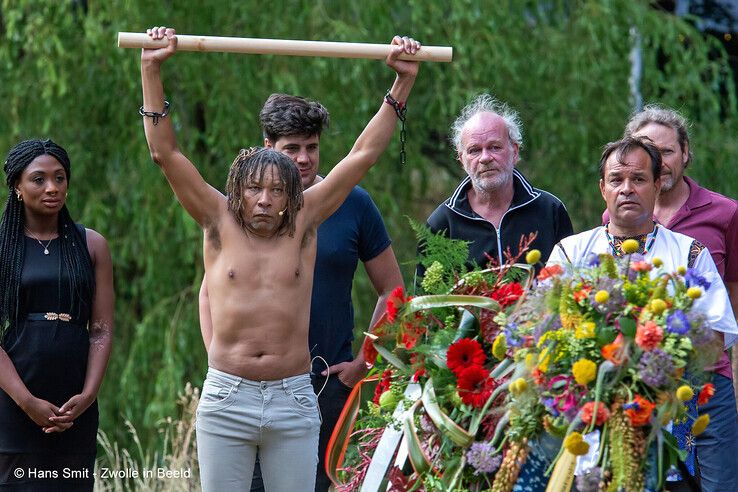 In beeld: Zwolle herdenkt voor de vierde keer afschaffing slavernij tijdens Keti Koti - Foto: Hans Smit