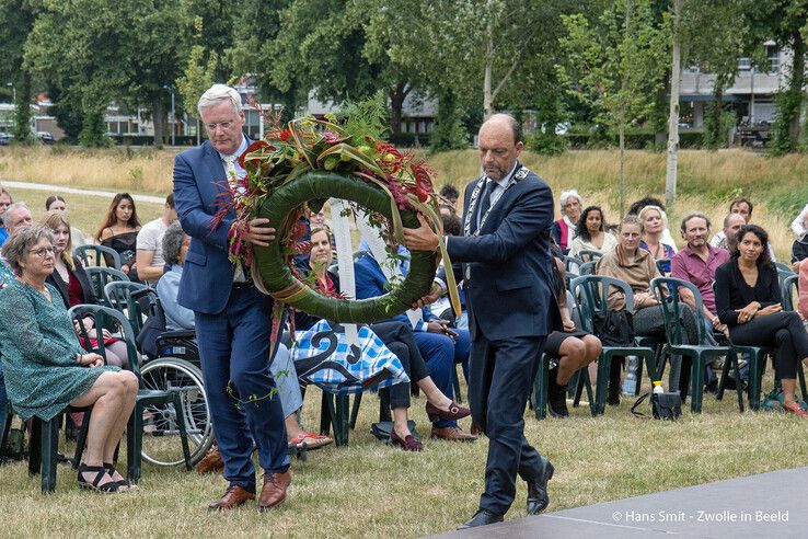 In beeld: Zwolle herdenkt voor de vierde keer afschaffing slavernij tijdens Keti Koti - Foto: Hans Smit