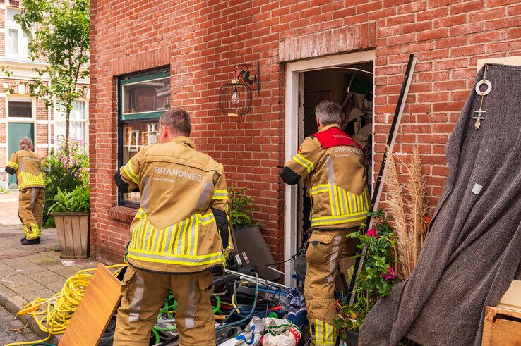 Gemeente verklaart verslonsde woning in Assendorp onbewoonbaar - Foto: Peter Denekamp