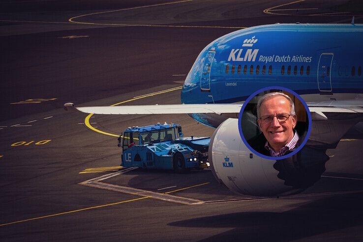 Ik lees daar dat boven Nederland per dag gemiddeld 1300 vliegtuigen hun weg vinden. Dat blijken voornamelijk de vluchten te zijn van en naar Schiphol.  - Foto: Peter Denekamp