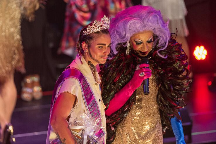 In beeld: De winnaar van dragqueen-verkiezing is een king - Foto: Peter Denekamp