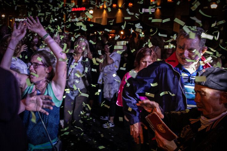 In beeld: Gezelligheid, drukte en veel muziek op Straatfestival, vanavond volgt Straatfestival x Zwolle Pride - Foto: Geertjan Kuper