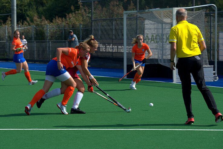 Focus op hockey: Dames HCZ verliezen nipt in Almere - Foto: Bob Koning