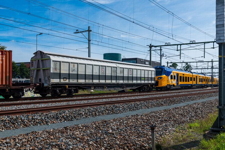 Bijzondere trein rijdt door Salland naar Zwolle - Foto: Peter Denekamp