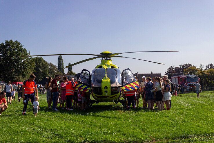 In beeld: Traumaheli hoofdact op Veiligheidsdag Staphorst - Foto: Ruben Meinten