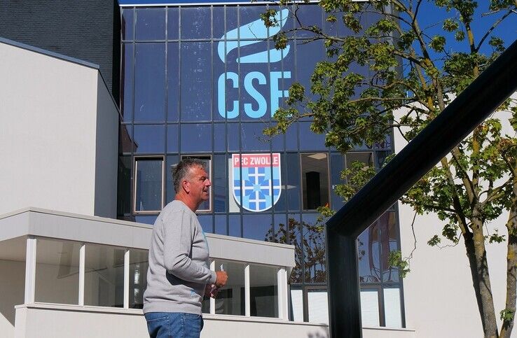 Thomas van der Staak, directeur van het opleidingscentrum, maakte de nieuwe naam en uitstraling van het CSE bekend. - Foto: Obbe Bakker