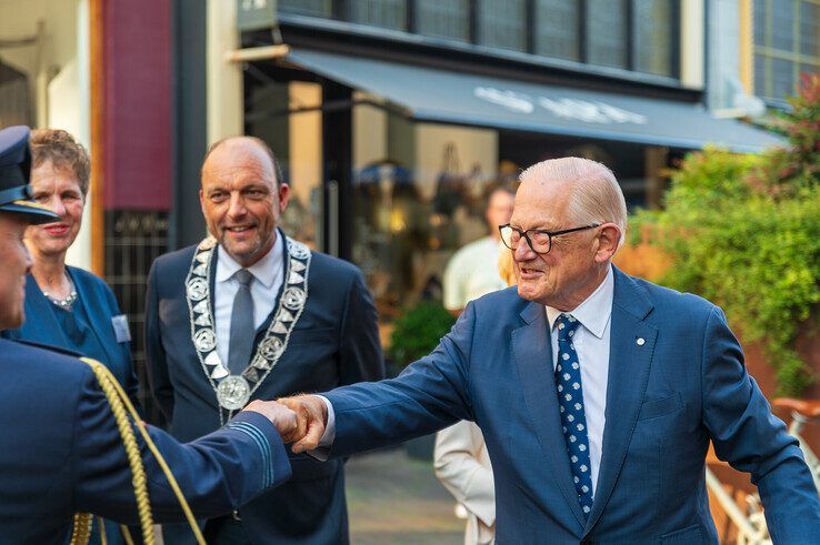 Pieter van Vollenhove bezoekt Zwolle. - Foto: Peter Denekamp