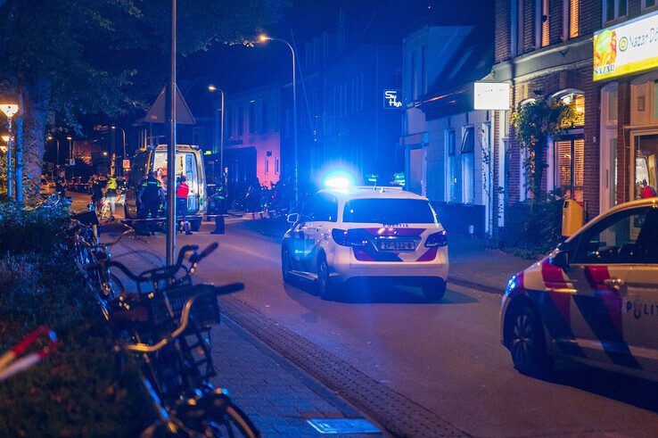 Zwollenaar (37) ernstig gewond na schietpartij Assendorp, schutter nog voortvluchtig - Foto: Peter Denekamp