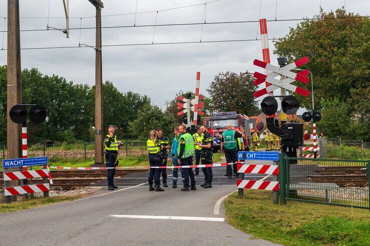 De spoorwegovergang in de Vogelzang Veldweg in Hattemerbroek. - Foto: Peter Denekamp