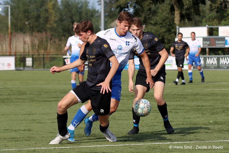 Focus op amateurvoetbal: ZAC laat punten liggen tegen Elburg - Foto: Hans Smit