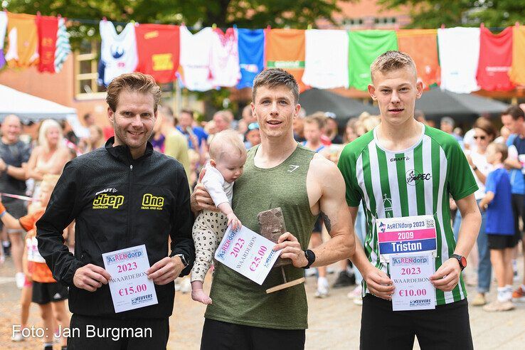 De drie snelste mannen, van links af Jan Pullen, Wilbert Jansen en Tristan de Haan. - Foto: Jan Burgman