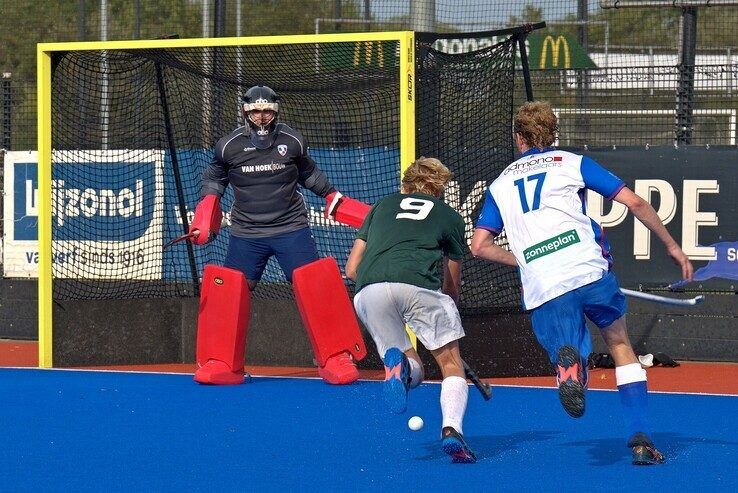 De Zwolse hockeyheren leden de eerste nederlaag van het seizoen. - Foto: Bob Koning