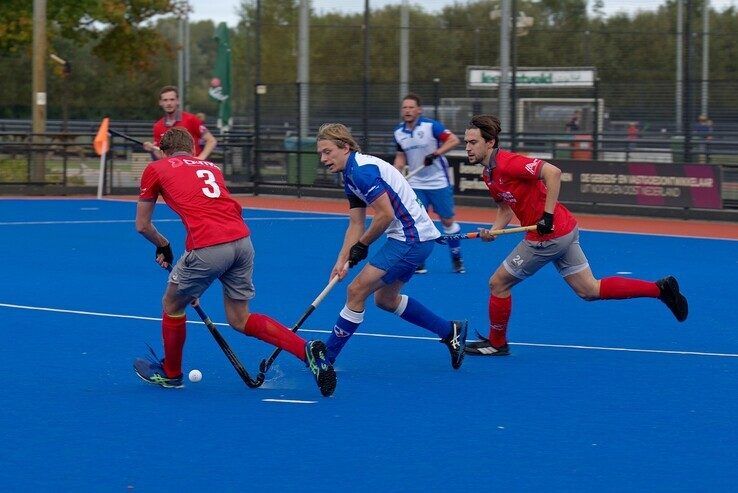 Focus op hockey: Zwolse hockeymannen winnen overtuigend van promovendus Beuningen - Foto: Bob Koning