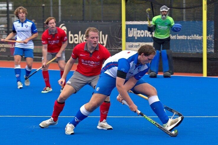 Focus op hockey: Zwolse hockeymannen winnen overtuigend van promovendus Beuningen - Foto: Bob Koning