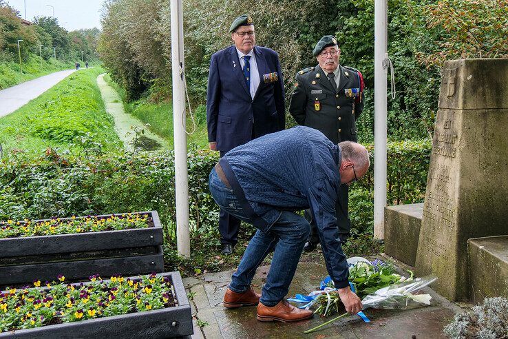 In beeld: Soberste herdenking ooit bij oorlogsmonument aan Haersterveerweg - Foto: Obbe Bakker