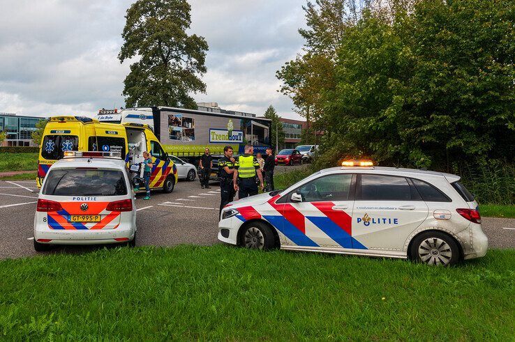 Actieve motorkap voorkomt ernstig letsel bij fietser na aanrijding in Zwolle - Foto: Peter Denekamp