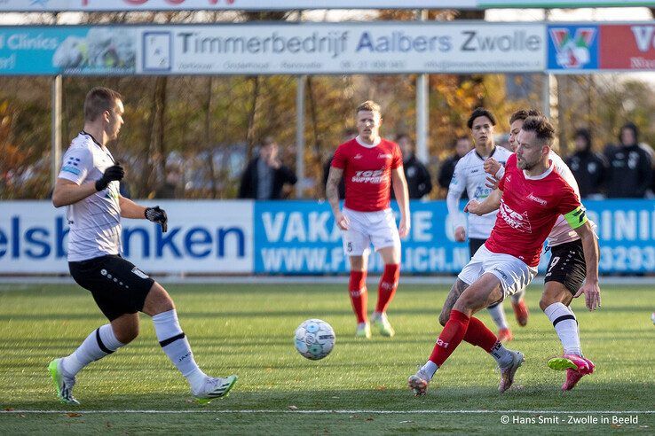 Focus op amateurvoetbal: Berkum verliest nipt van koploper Excelsior ’31 - Foto: Hans Smit