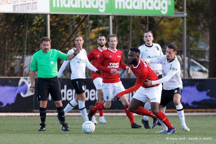 Focus op amateurvoetbal: Berkum verliest nipt van koploper Excelsior ’31 - Foto: Hans Smit