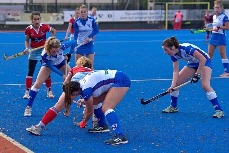 Focus op hockey: Zwolse hockeyvrouwen spelen gelijk in venijnig duel tegen Gooische - Foto: Bob Koning