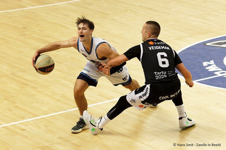 In beeld: Landstede Hammers buigt hoofd voor Tartu Ülikoo - Foto: Hans Smit