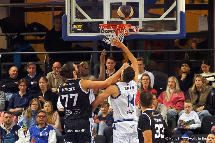 In beeld: Landstede Hammers buigt hoofd voor Tartu Ülikoo - Foto: Hans Smit