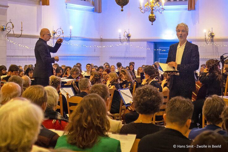 In beeld: Plantagekerk in Engelse kerstsfeer gehuld tijdens Meander Kerstconcert - Foto: Hans Smit