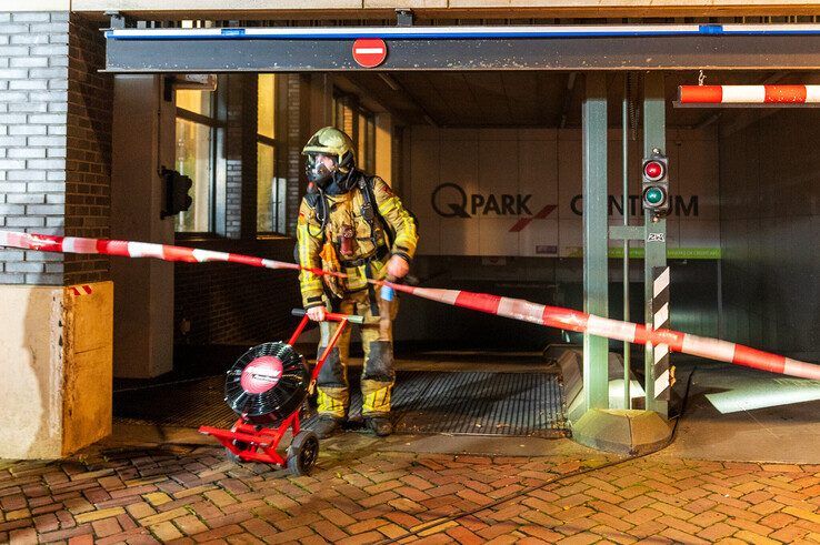 Brand in parkeergarage Pletterstraat - Foto: Peter Denekamp
