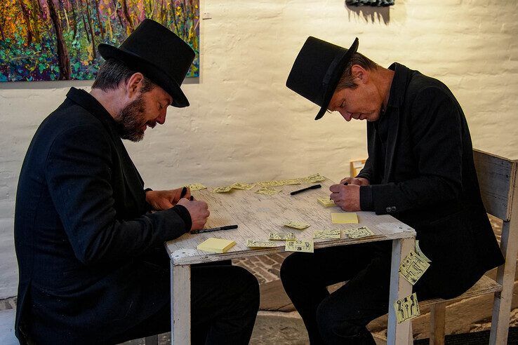 In beeld: Topdrukte op eerste dag van Dickens Festijn in Deventer - Foto: Obbe Bakker