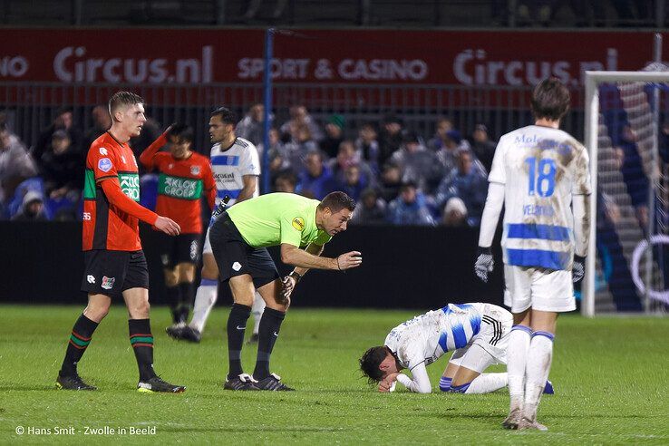 In beeld: PEC Zwolle gaat onderuit tegen NEC - Foto: Hans Smit