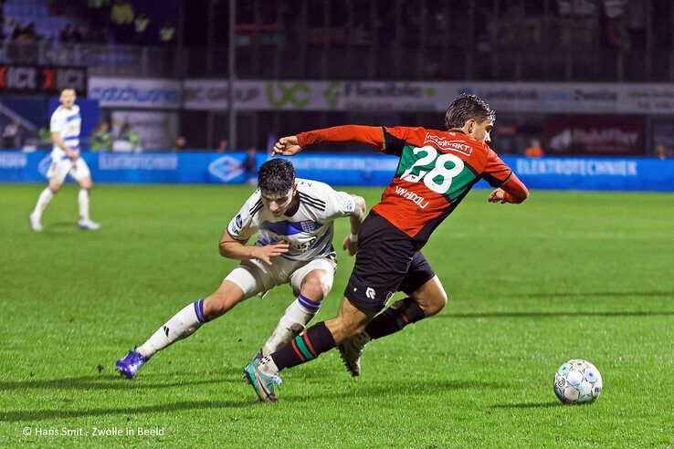 In beeld: PEC Zwolle gaat onderuit tegen NEC - Foto: Hans Smit