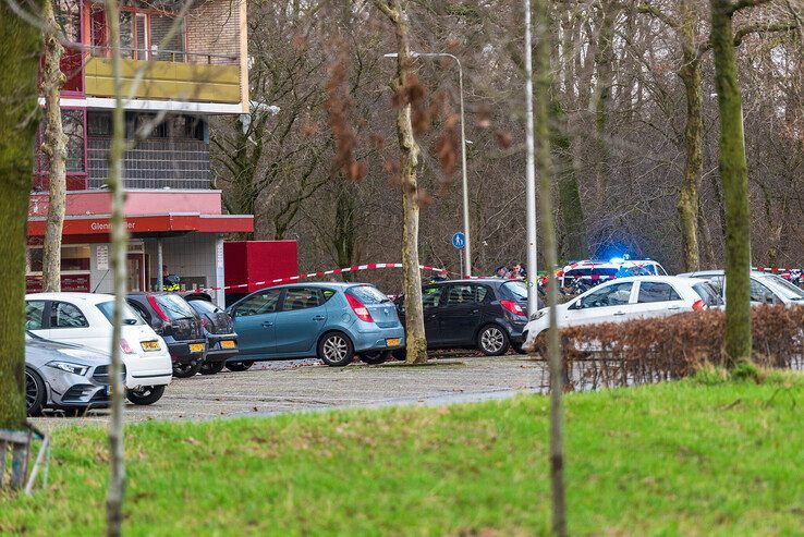 Man overleden na schietpartij in Holtenbroek, politie bezig met groot onderzoek - Foto: Peter Denekamp