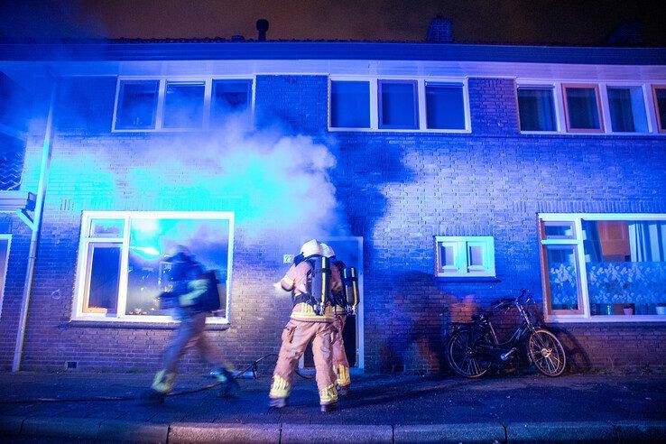 Kaars in vensterbank veroorzaakt woningbrand in Dieze - Foto: Hugo Janssen