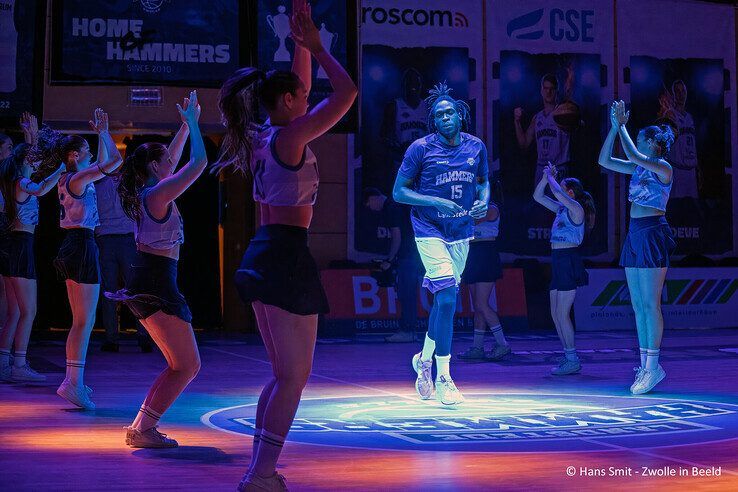 In beeld: Landstede Hammers bereikt finale van Basketball Cup - Foto: Hans Smit