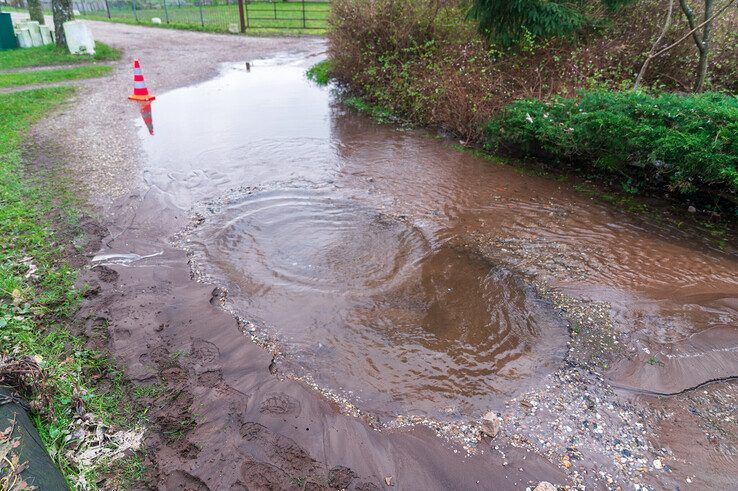 In beeld: Derde waterleidingbreuk binnen 24 uur op Agnietenberg - Foto: Peter Denekamp